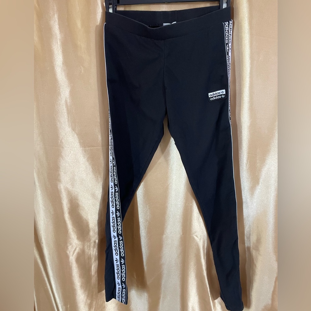 Adidas Leggings with Logo Trim 🖤